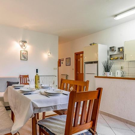 2 Bedroom Stunning Apartment In روفينج المظهر الخارجي الصورة