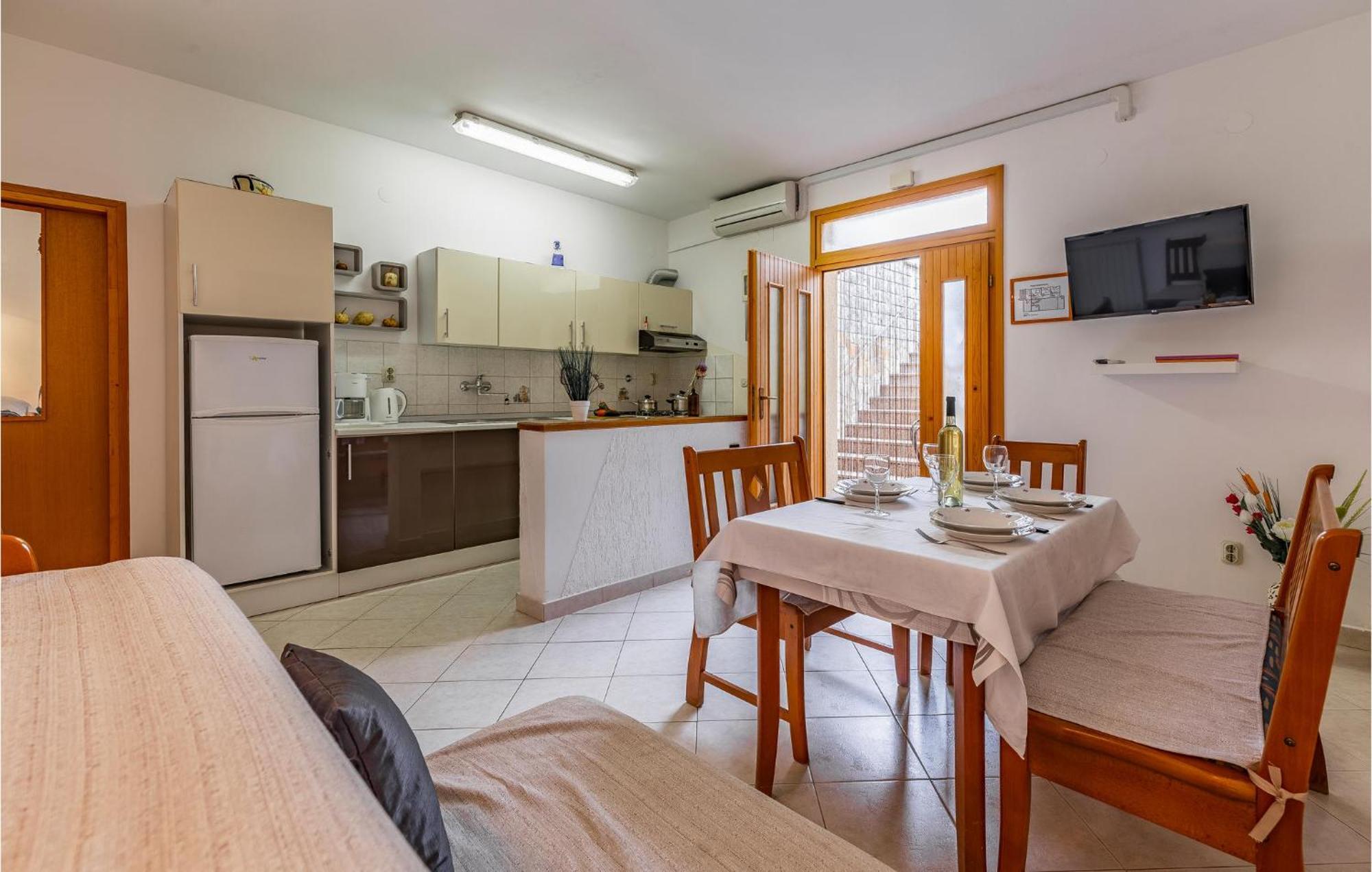 2 Bedroom Stunning Apartment In روفينج المظهر الخارجي الصورة